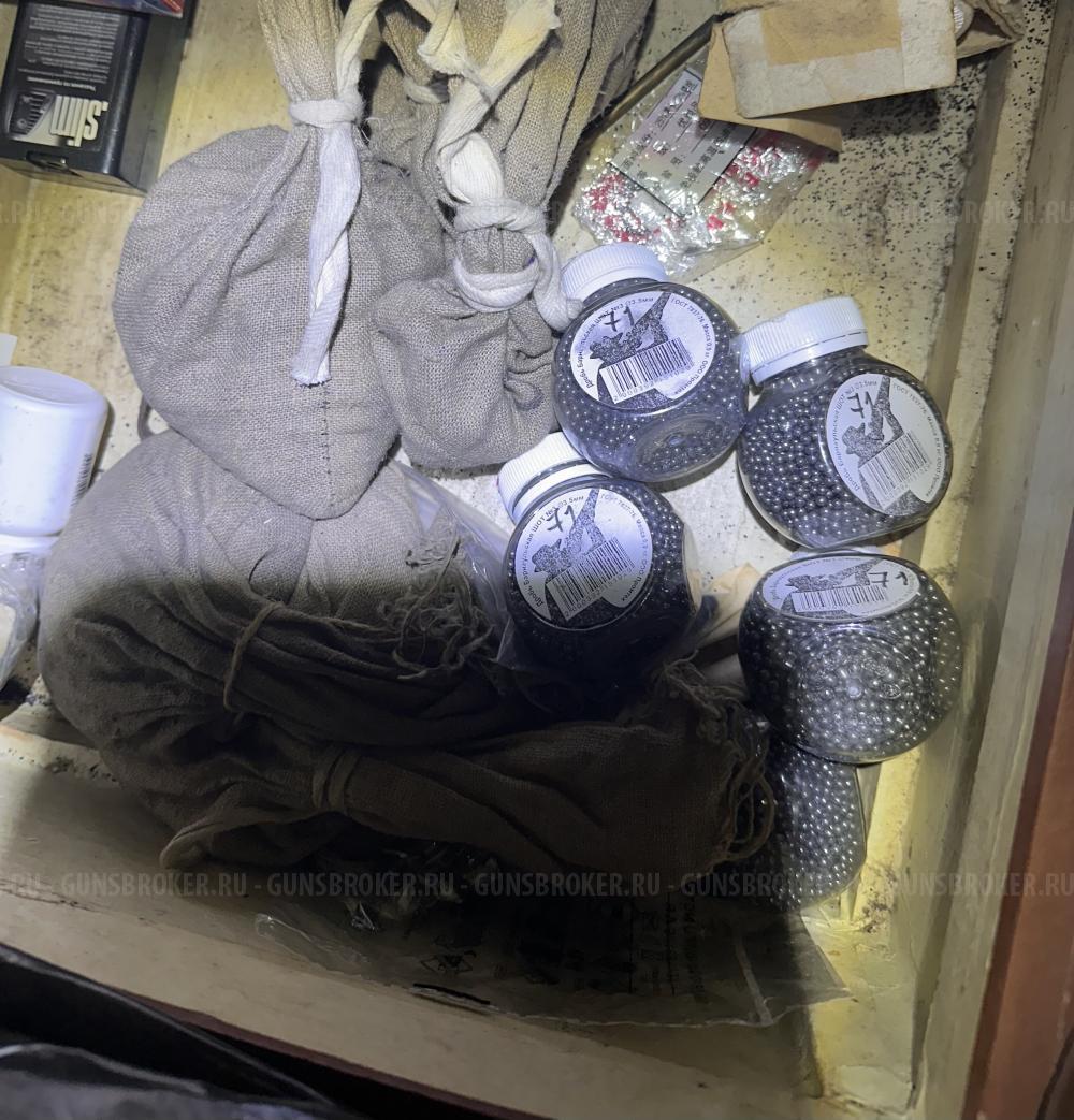 12 кг дроби (разной крупности) и пыж контейнер