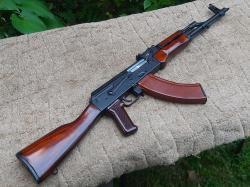 Автомат Подарочный АКМ Охолощенный "Молот армс" ВПО-925 1974 года состояние супер люкс.