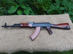 Автомат Подарочный АКМ Охолощенный "Молот армс" ВПО-925 1974 года состояние супер люкс.