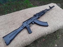 Автомат Калашникова охолощенный АК-103 2019 г., в отличном состоянии.