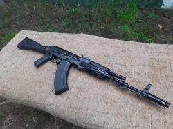 Автомат Калашникова охолощенный АК-103 2019 г., в отличном состоянии.