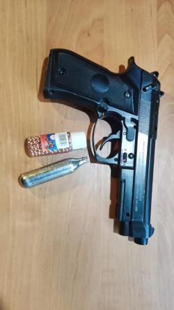 Беретта 92 металл без блоубека. Воздух не травит.