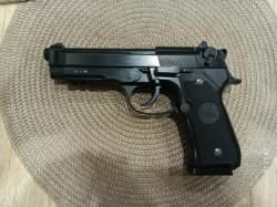 Beretta M92