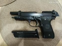 Beretta M92