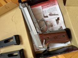 Beretta SWISS ARMS SA 92. Беретта с блоубек и автоогнем. Идеальный! С тремя магазинами!