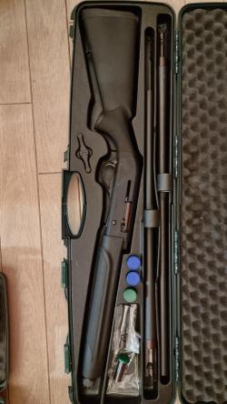 Продаю новый итальянский полуавтомат Bernardelli Mega Synthetic хромированные стволы 12/76 760мм + доп ствол (пулевой, c мушкой и целиком) ) 12/76 610мм + сменные чоки.