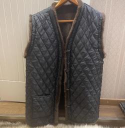 Безрукавка из пыжика