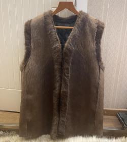 Безрукавка из пыжика