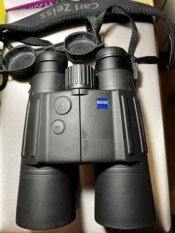 Бинокль с дальномером Zeiss Victory 8x56 T*RF