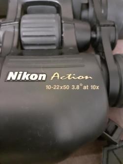 Биноколь переменник Nikon 10-22×50