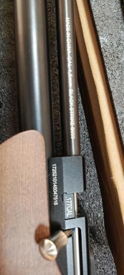 Black strike b030