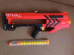 Бластер Nerf Rival Zeus красный