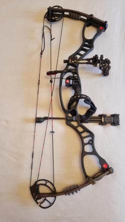 блочный лук Hoyt vector 35