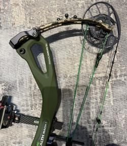 Блочный лук PSE Nock On Carbon Air Mach 1