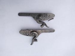 Боковые доски с курками от тозб довоенного выпуска.