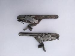 Боковые доски с курками от тозб довоенного выпуска.