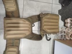 Бронежилет - плитник, шлем, напашник