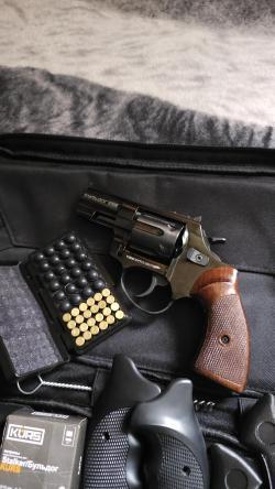 Бульдог-Курс новый! Жирный комплект! Вороненый 1шт. на наличии!