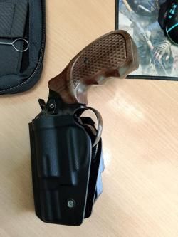 Бульдог револьвер с комплектом