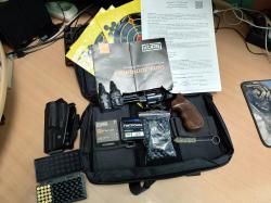 Бульдог револьвер с комплектом