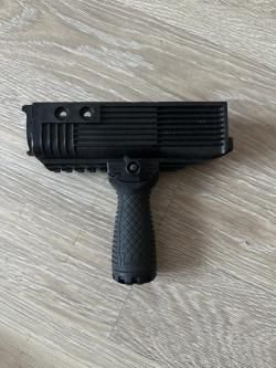 Цевье пластиковое с доп ручкой на Сайгу