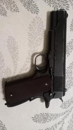 Colt M1911 Gletcher