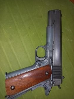 Colt M1911