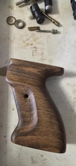 Crosman 1377 рукоять