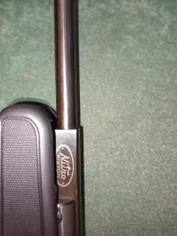Crosman Benjamin Titan