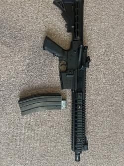 Crosman R1 Full Auto Black 4.5 мм (AR-15)