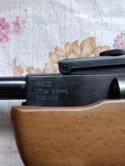 CROSMAN R8-30020