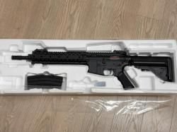 cyma m4 + акб и зарядная станция (cm501)