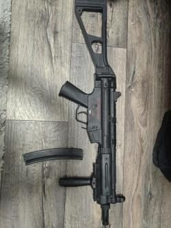 Cyma Пистолет-пулемет MP5 UMP RIS (cm041)