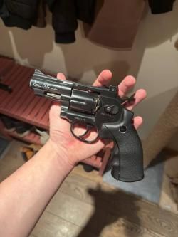 Dan Wesson 2.5 револьвер страйкольный