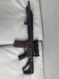 Daniel Defense AR-15  DDM4 M4A1