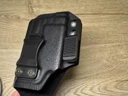 Дополнительный упор для кобуры