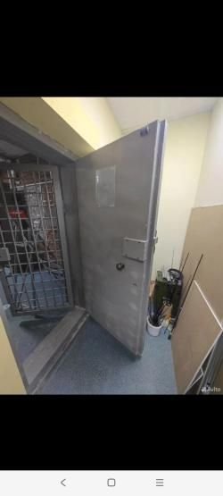 Дверь в Комнату Хранения Оружия