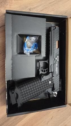 East Crane Combat Master 2011 STI TTI