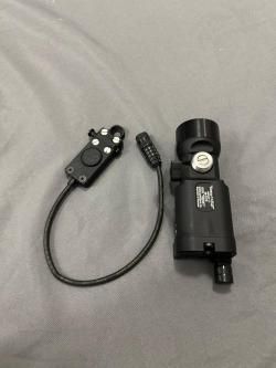 Фонарь подствольный Зенитка Клещ-1 + лцу