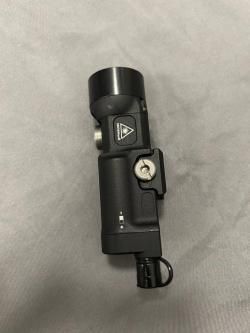 Фонарь подствольный Зенитка Клещ-1 + лцу