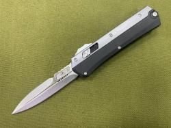 Фронтальный нож Microtech Черно-серый