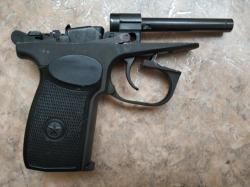 Газовый пистолет ИЖ 79-8