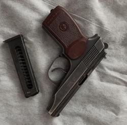 Газовый пистолет ИЖ-79