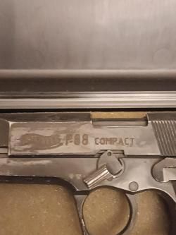 Газовый пистолет Walther P 88