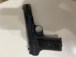 Газовый травматический пистолет МР-81