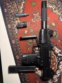 Gletcher UZI