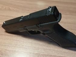 Glock 17 East Crane
