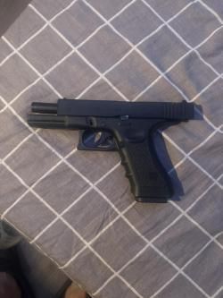Glock 17