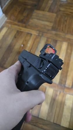 Glock 18C East Crane