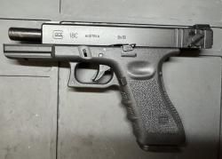 Glock 18C Gen 3 от фирмы East Crane